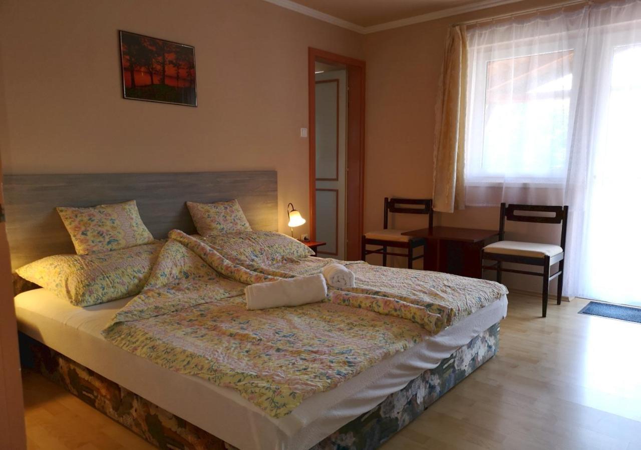 Vitorlás Apartmanház Siófok Exterior foto